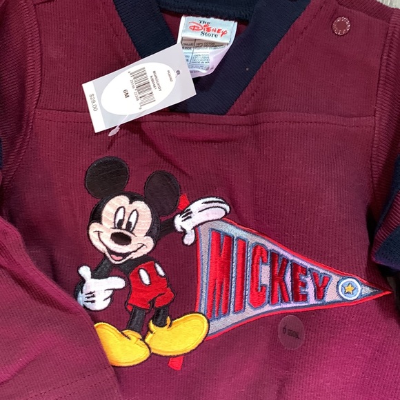 Disney lot 6-9 months - Picture 5 of 7